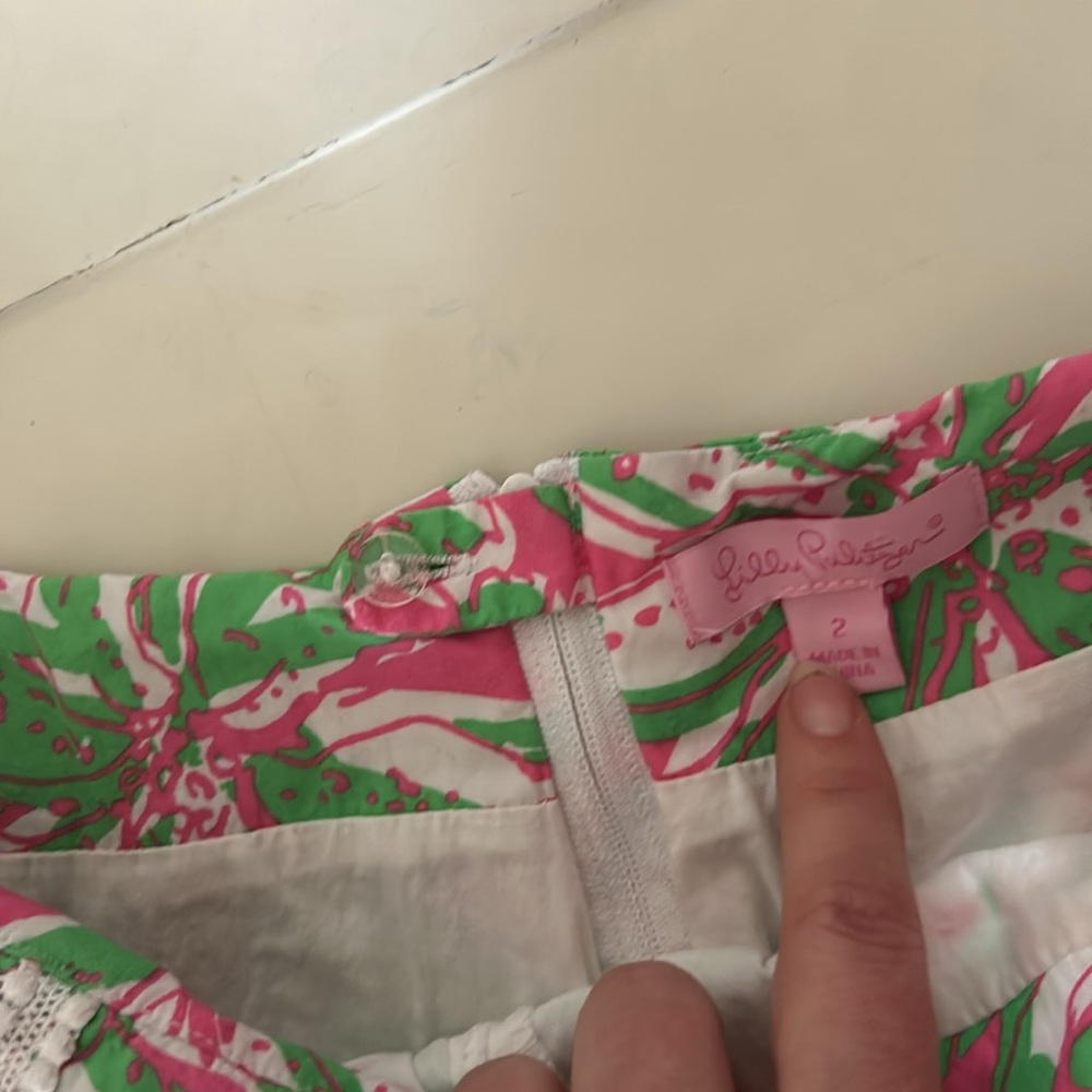 LILLY PULITZER WOMENS PREPPY PINK FLORAL SKORT SKIRT SIZE 2 - Picture 4 of 5